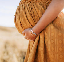 Load image into Gallery viewer, Mama Bracelet